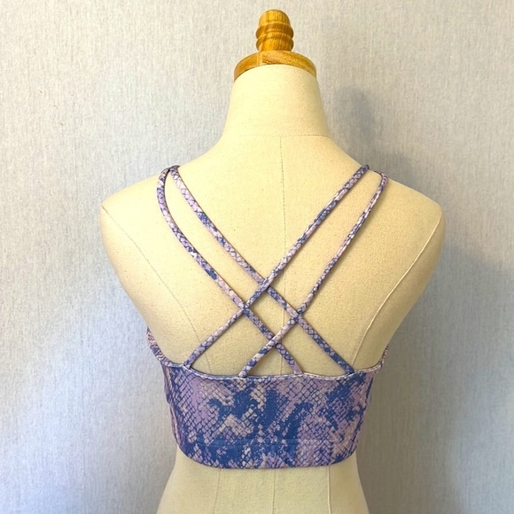 Olivia Sport lilac pink snake print strappy sports bra - Picture 3 of 3